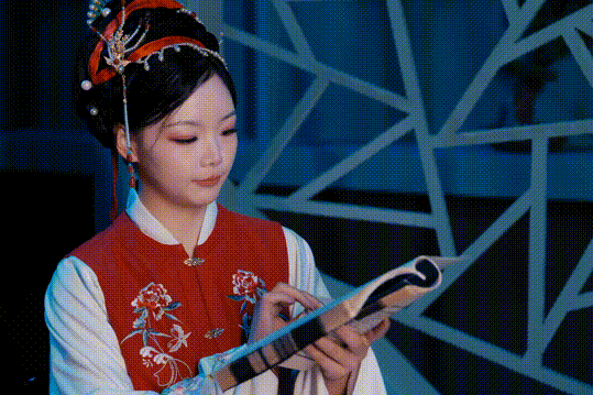 白天是南京，夜晚是金陵
