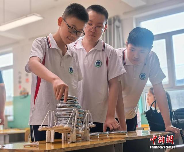 河北武强：首届中小学科学运动会举行