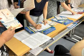 “七分考，三分报”？ 高考志愿填报中的家长图片