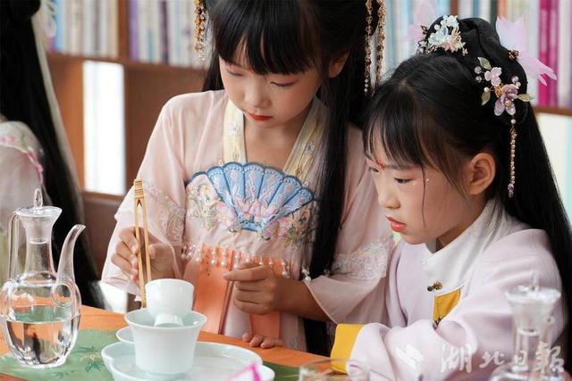 夷陵：三峡茶旅小镇开启“盖碗功夫茶”体验之旅