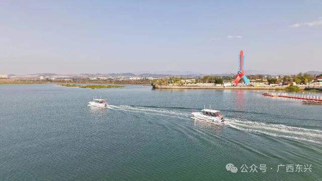 “哈哥哈妹”游船启航！东兴中越界河风景区形象标识焕新亮相