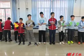 潍坊滨海实验小学开展2024年创新科技节纸飞机比赛图片