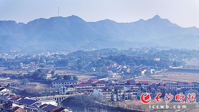 望北峰上望“新仓” | 翻山阅岭——山水洲城·探山大型融媒体调查报告⑪