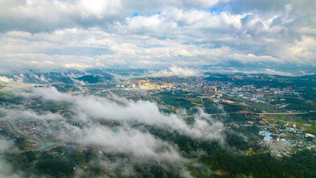云新闻关注丨诗意旅居，云岭初冬氛围感超绝！