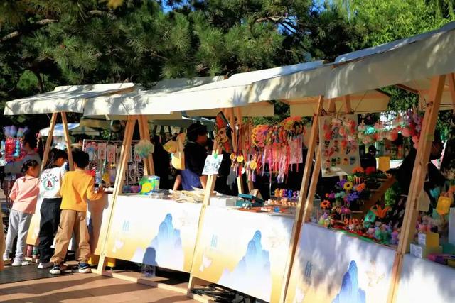 国家植物园第四届菊花展启幕 打造沉浸式秋日盛宴