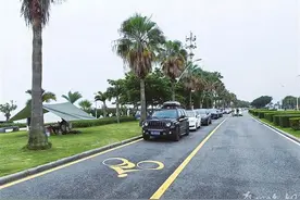 开车露营很开心，但这个问题却引发争议……图片