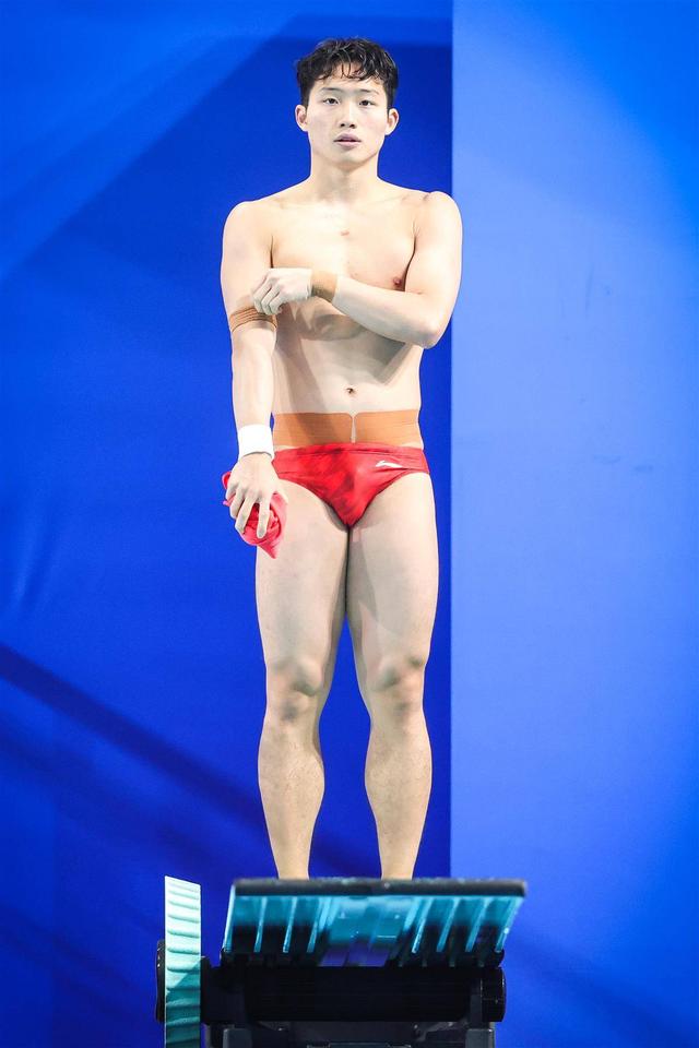 十五运跳水男团个人三米板：王宗源轻松锁定第一 郑九源位列第三