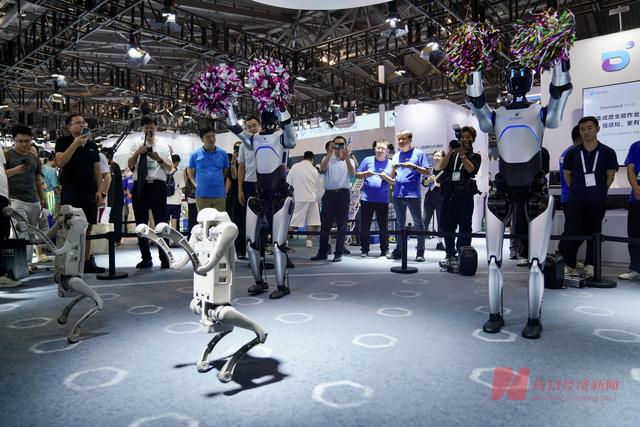直击WAIC 2025丨上海变身未来实验室，机器人、尖端芯片、AI应用⋯⋯众多科技惊艳亮相