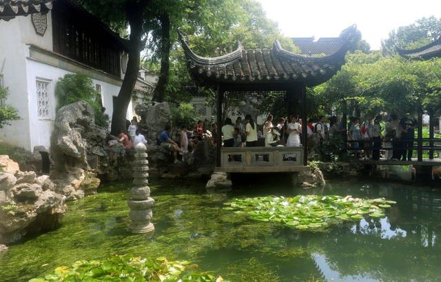 江苏苏州：暑期“清凉游”升温