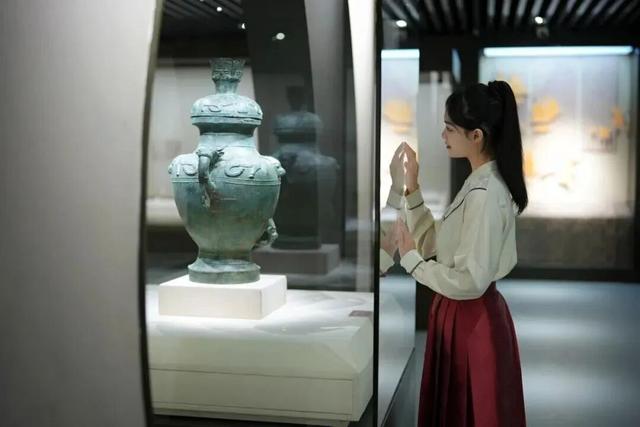 肥肠粉必须配军屯锅魁·····这对CP太好磕