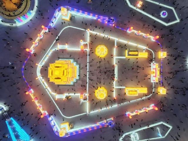 冰雕黄鹤楼火爆全网