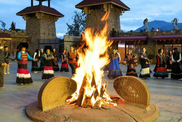 【跟着戏剧节游凉山】以戏剧为媒，探凉山之美（中线剧场）