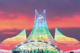 哈尔滨冰雪大世界开园20天 接待游客破百万人次图片