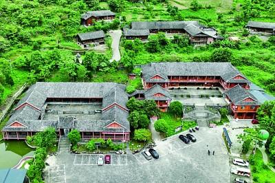 重庆黔江小南海国家地质公园：湖光山色美 土家风情浓