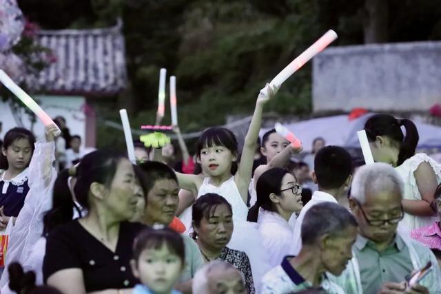 悦·遵义|“醉美遵义·诗画绥阳·烟火蒲场”绥阳县2025年促消费活动暨群众文化健身广场舞大赛启动