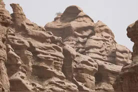 （体育）2025中国环塔国际拉力赛第一赛段赛况(2)图片