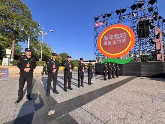 南丰公安：精锐尽出 护航蜜桔文化旅游节盛会