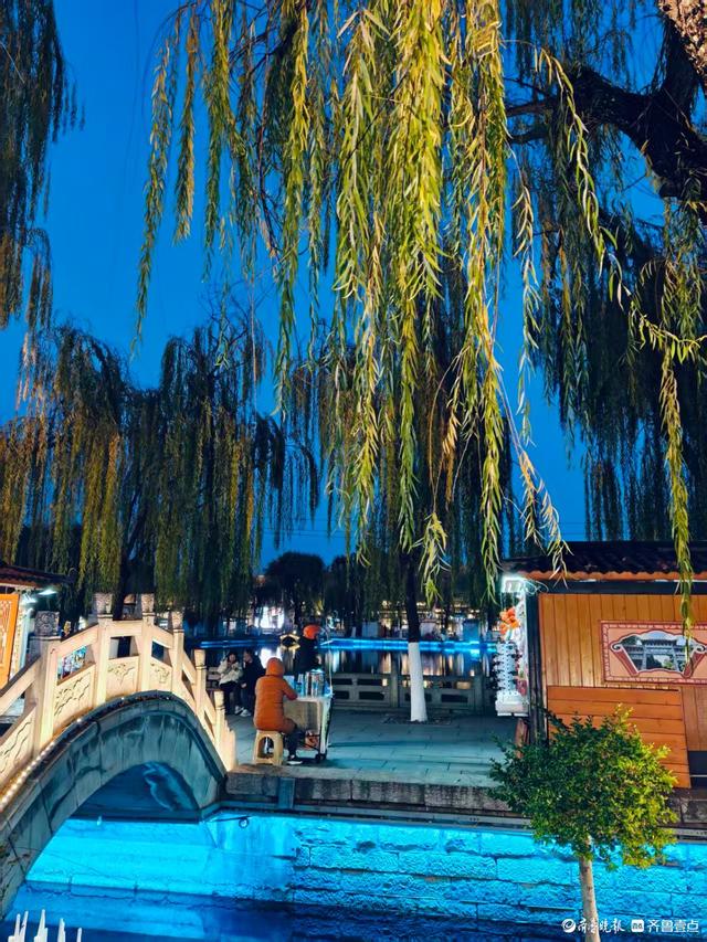 济南古城美丽的曲水亭街