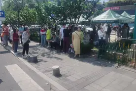 快讯|高考接近尾声，考生和家长变轻松，考场变安静图片