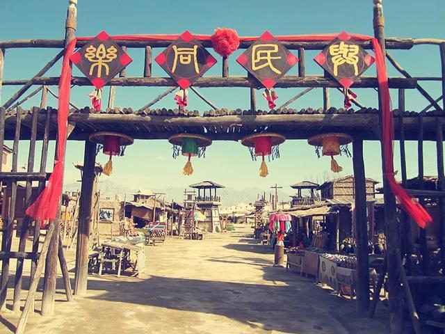 美景| 我想和你漫步在明城堡,粗犷的黄土地,那面旗帜摇曳在风中...