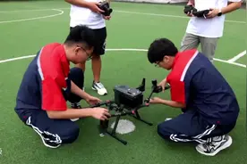 高端智库看山东｜济南职业学院机械制造学院：技能赛项“大满贯” 强化学生技术技能训练图片