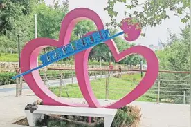 济南海右人才节的经济朋友圈图片