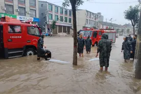 杞县防汛总动员：暴雨红色预警下的紧急行动图片
