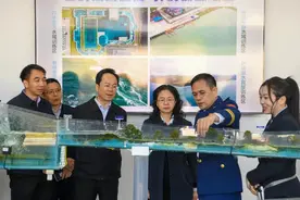 江尔雄副省长在海峡两岸应急消防综合实训基地调研并观摩指导2025三明·闯世界火场生存挑战赛图片