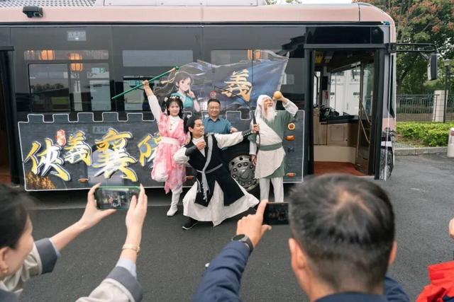 两对郭靖黄蓉火遍全国，你更中意谁？
