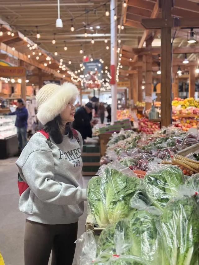 不爱做饭的年轻人，为何爱上逛菜市场？