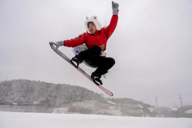 贵阳高坡云顶滑雪场中级道今日开放
