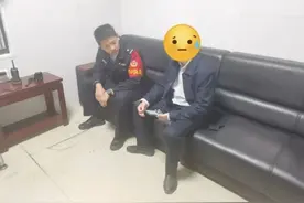 转账10万元失败？原来是民警从中“作梗”图片