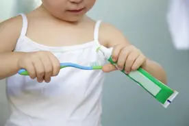 中消协测评25款儿童牙膏均良好，提示：日常选购注意这四点图片