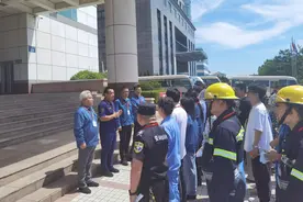 国网青岛供电公司开展消防应急疏散演练图片