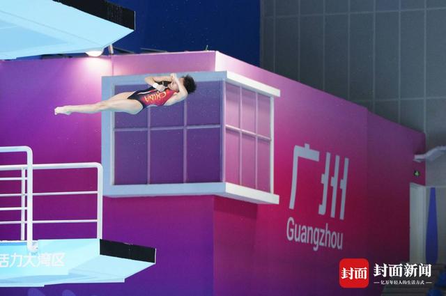 十五运女子团体10米跳台，四川代表队选手获第二名、第四名