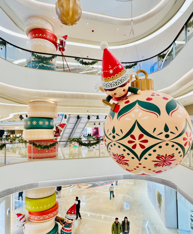 20米高！南京西路新打卡地来啦！46天“旋转狂欢”开启→丨静安“新”时尚