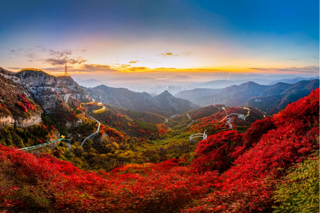 红叶柿岩荣膺中国“50赏秋景点”，本月启动浪漫初冬游
