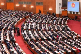 中国坚持对外开放不动摇：彰显担当，惠及全球图片
