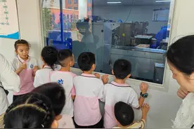 甜蜜动手做，幸福满载归：长沙市实验小学2317班清荷读书会糖果工厂之旅图片