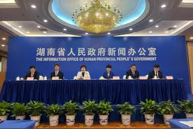湖南今年旅游总收入瞄准8000亿目标，前九个月完成超95%图片