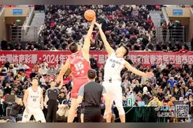 江西省第五届男子篮球联赛在宜春揭开战幕图片