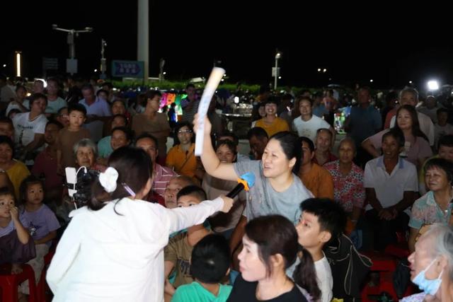 茂南文化大篷车飞马启航，流动的文化盛宴送到群众家门口