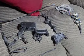 黎通信设备爆炸近一月，伊朗出于安全将禁携寻呼机、对讲机登机图片