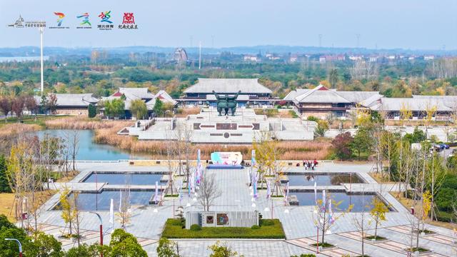 图文直播：2025全国体育文化宣传推广活动(湖北·荆州站)火炬传递