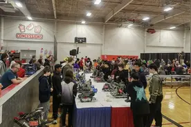 上大分！黄浦学子在美勇夺VEX机器人全球总决赛冠军图片