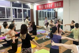 邓州：服务青年不打烊 青年夜校火出圈图片
