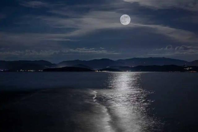 月圆，云南