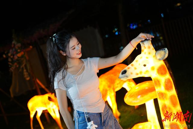 酷暑高温，夜游湖南“热”起来