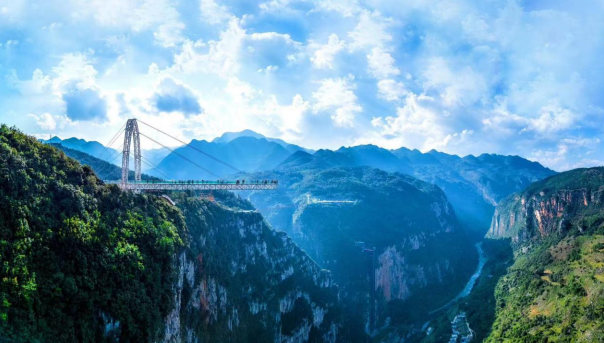 288米“青云梯”破解尼珠河大峡谷景区运力困局