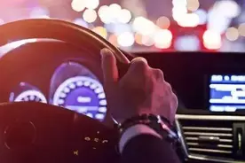 云警说道 |  第一百四十七期——夜间行车光线差 盲区多 如何确保行车安全？图片